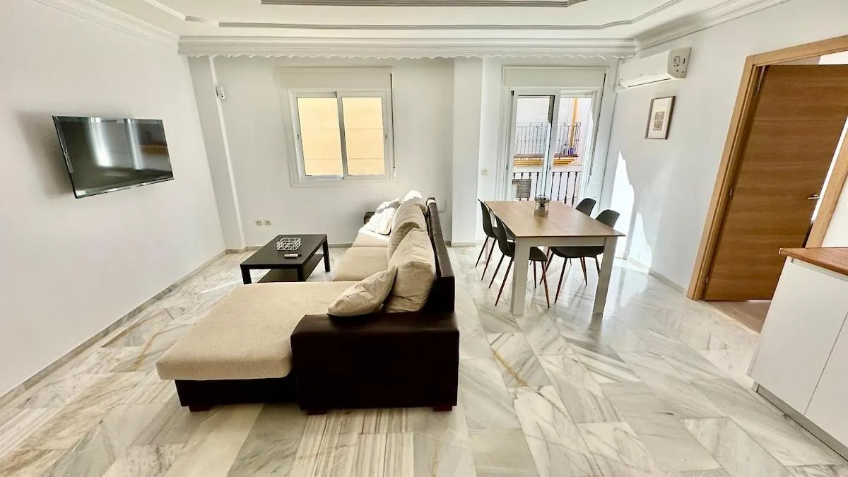 A 2 Min De La Playa Tren Directo Nuevo Y Comodo Fuengirola Apartment