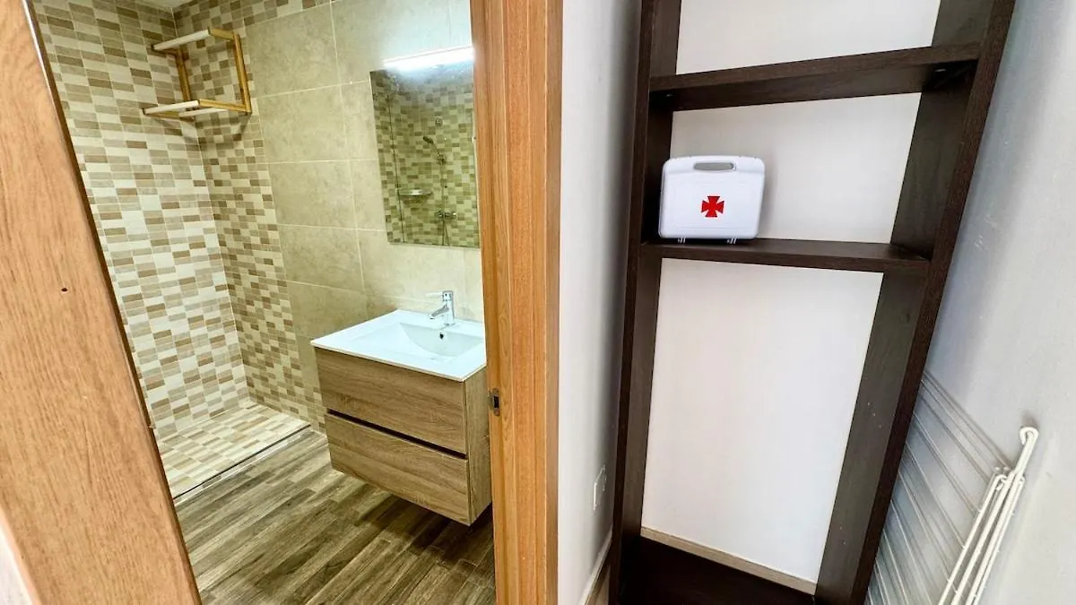 Apartment A 2 Min De La Playa Tren Directo Nuevo Y Comodo Fuengirola Spain