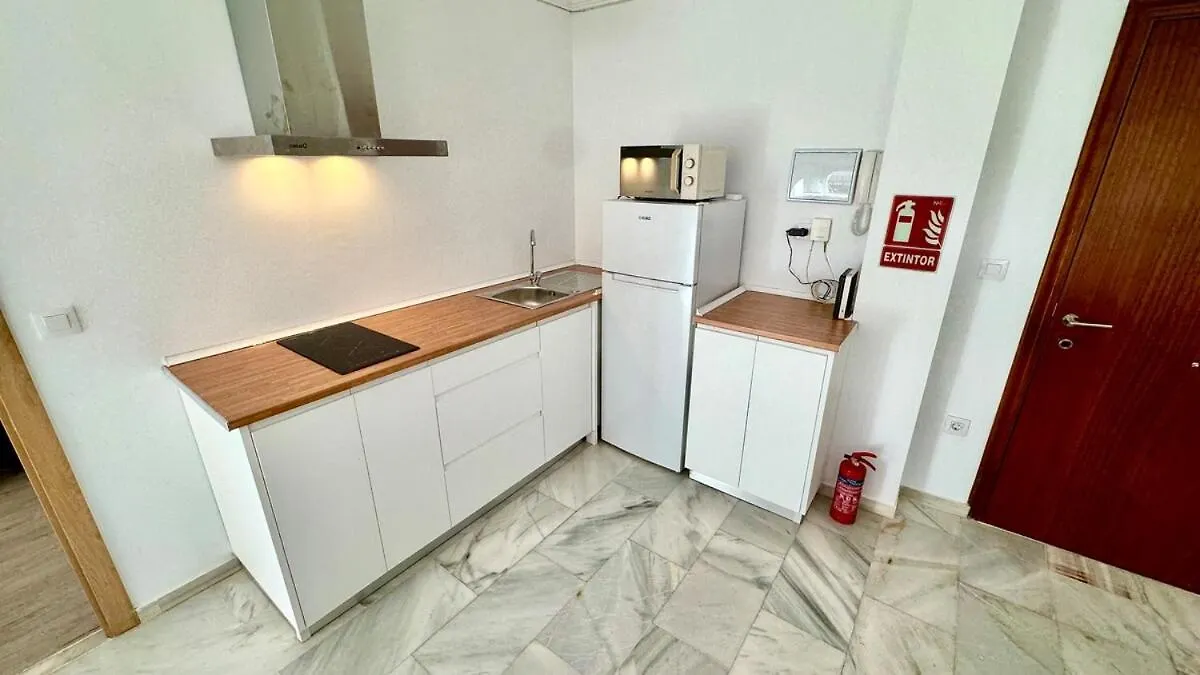 A 2 Min De La Playa Tren Directo Nuevo Y Comodo Fuengirola Apartment